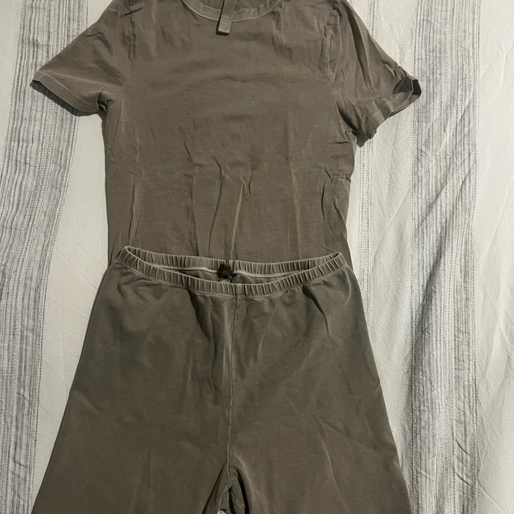 SKIMS Tan Pajama Set Soft Fabric Relaxed Fit